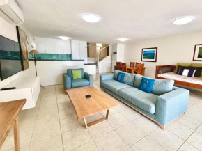 Byron Bay Beachfront Holiday Apartments Courtyard 4